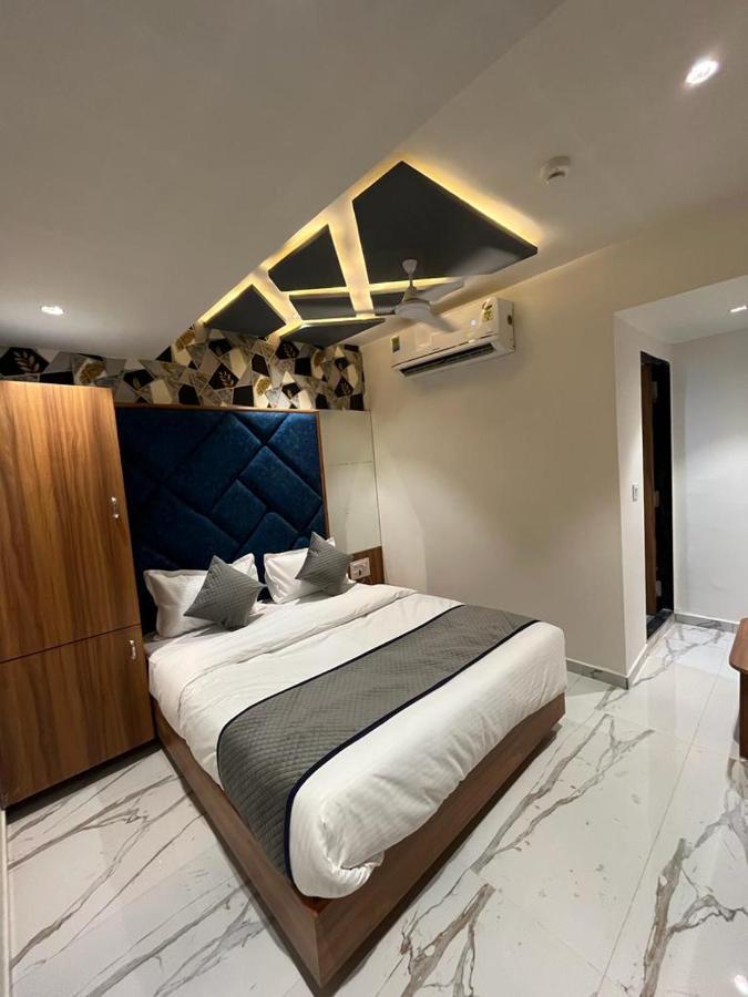 Hotel Paramount Villa 甘地讷格尔 外观 照片