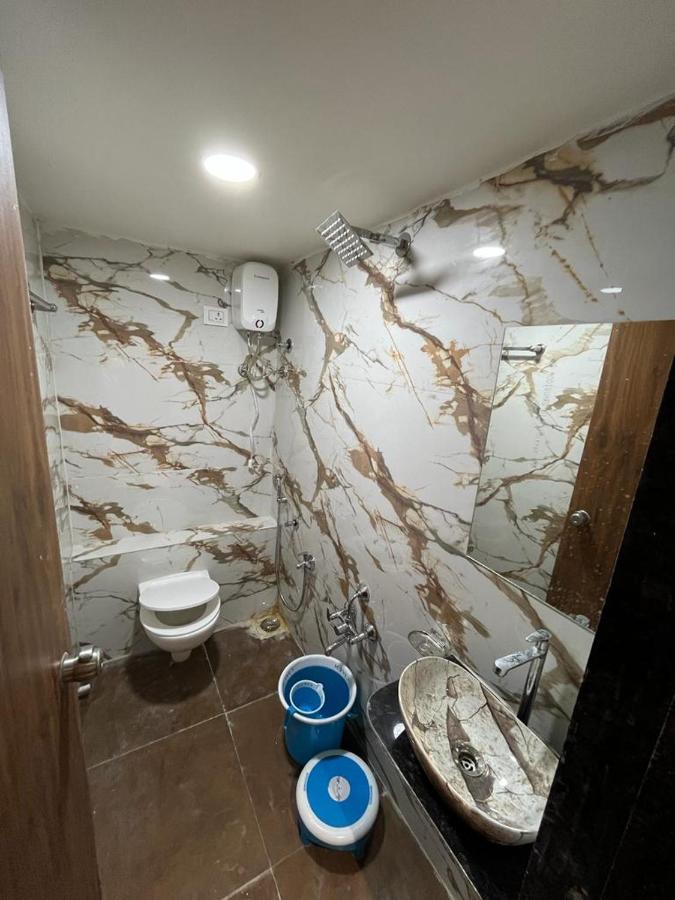 Hotel Paramount Villa 甘地讷格尔 外观 照片