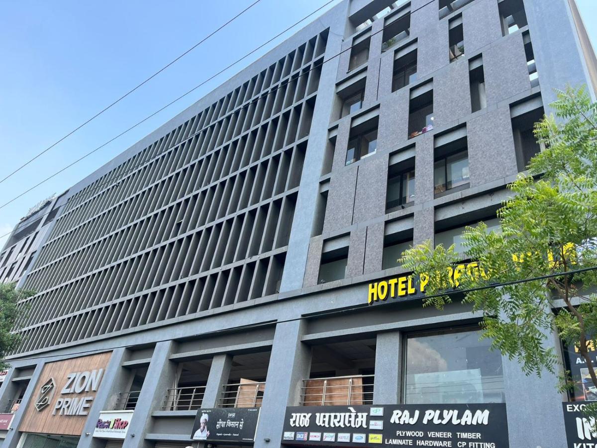 Hotel Paramount Villa 甘地讷格尔 外观 照片