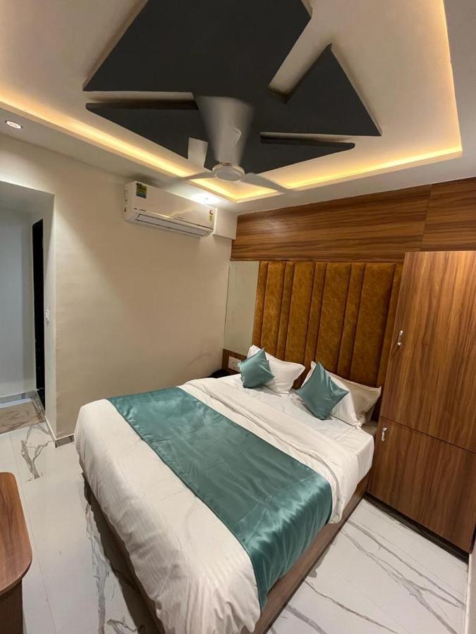Hotel Paramount Villa 甘地讷格尔 外观 照片