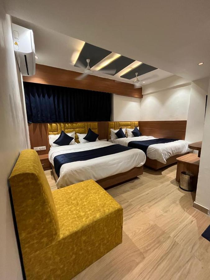 Hotel Paramount Villa 甘地讷格尔 外观 照片