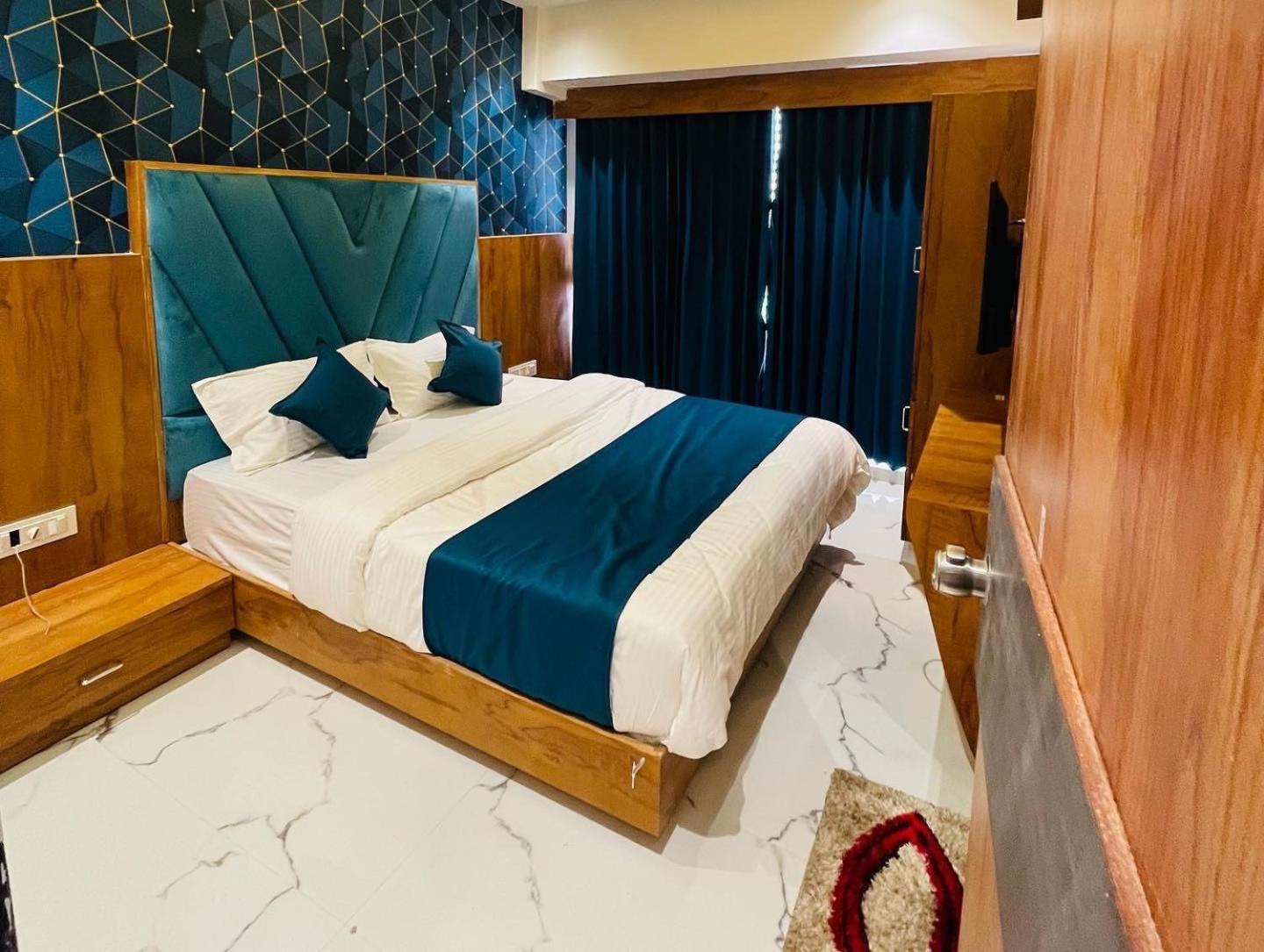 Hotel Paramount Villa 甘地讷格尔 外观 照片